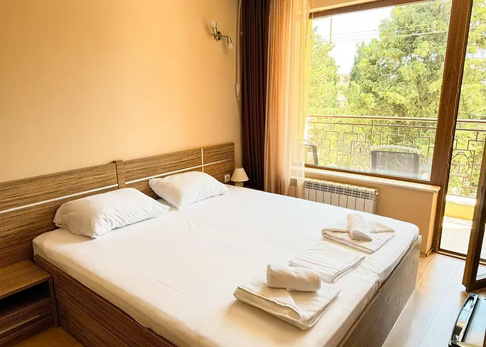 Views Guest house 3*